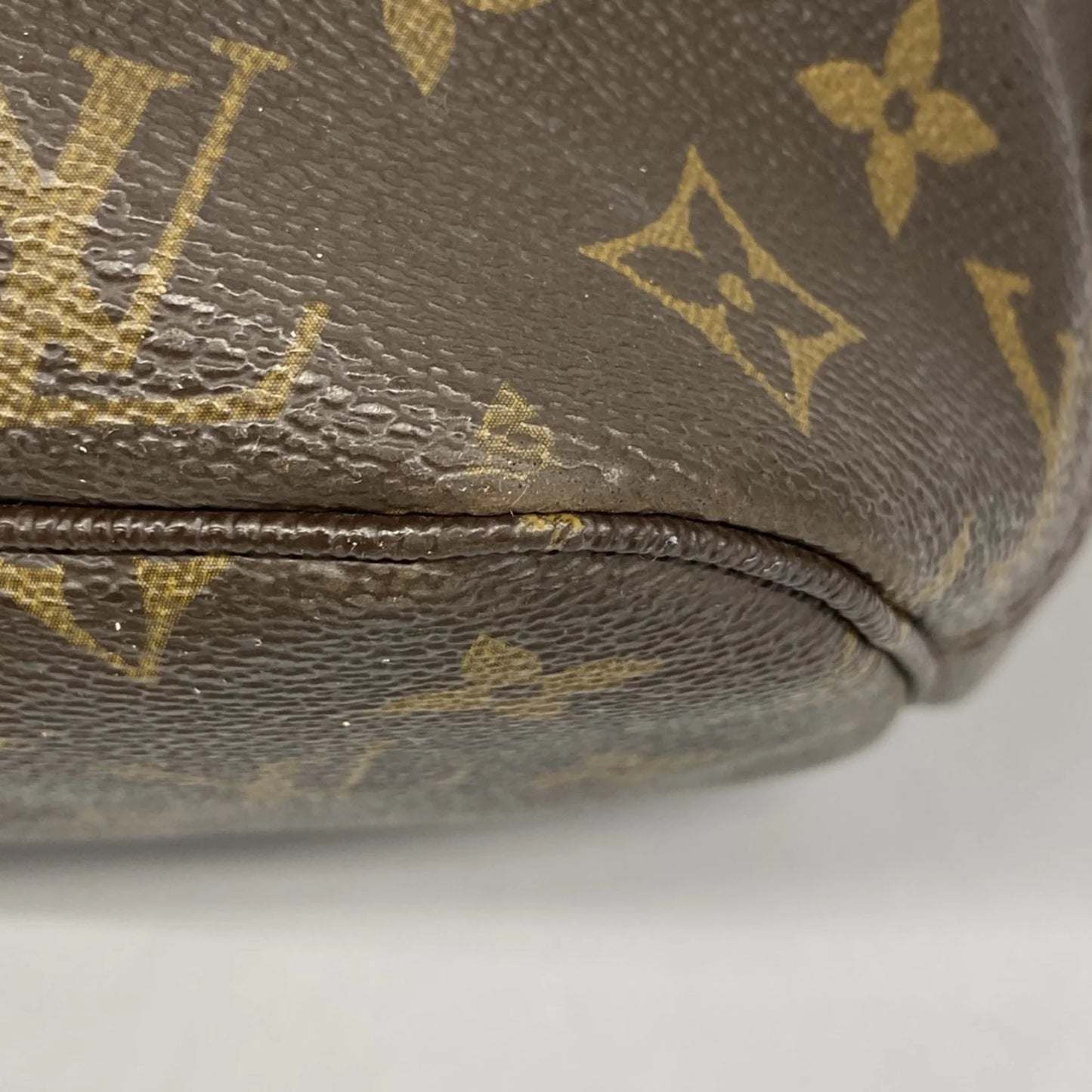 Louis Vuitton Neverfull MM Monogram Canvas – M40156