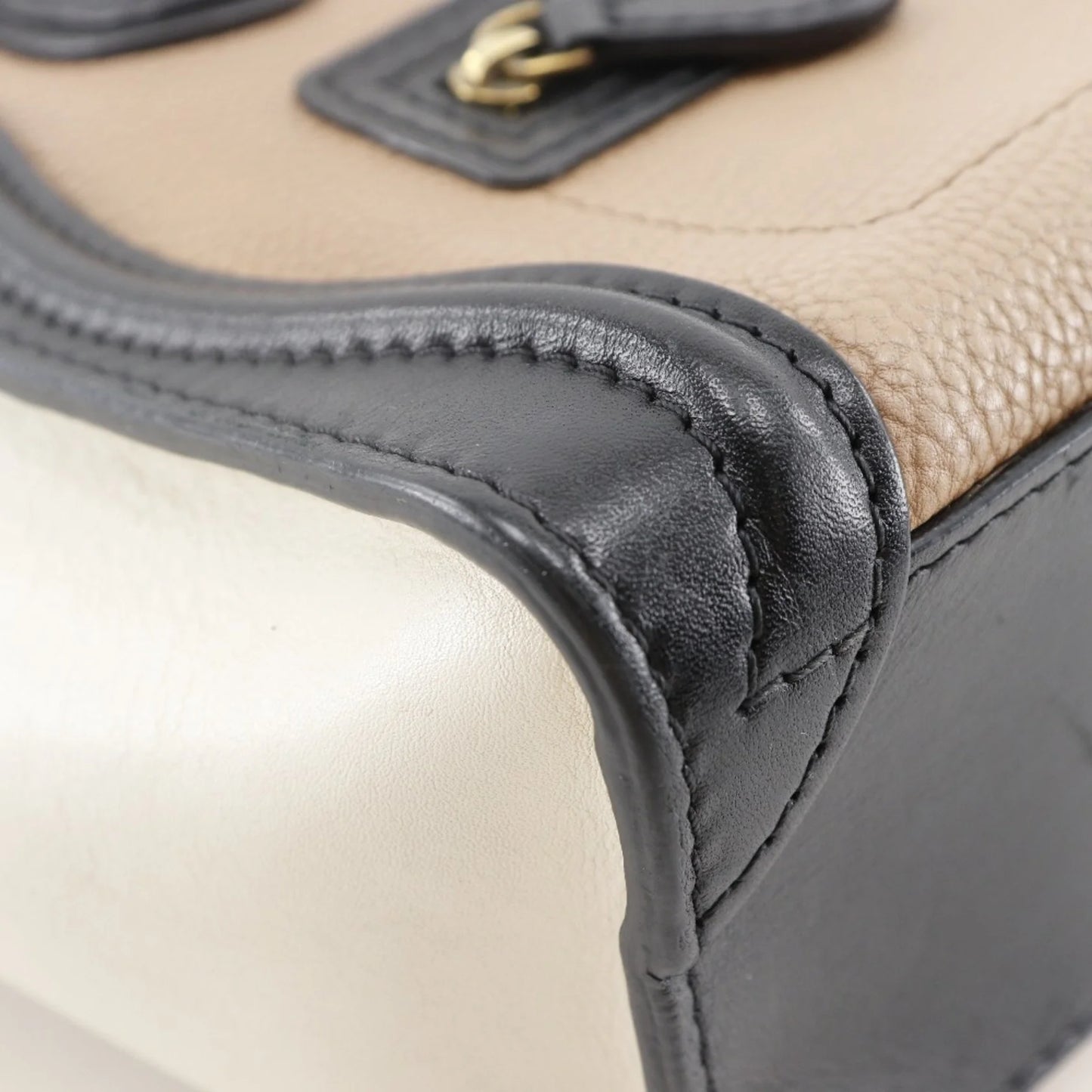 Céline Nano Luggage in Pelle Tricolore – Nero, Marrone e Bianco Sporco