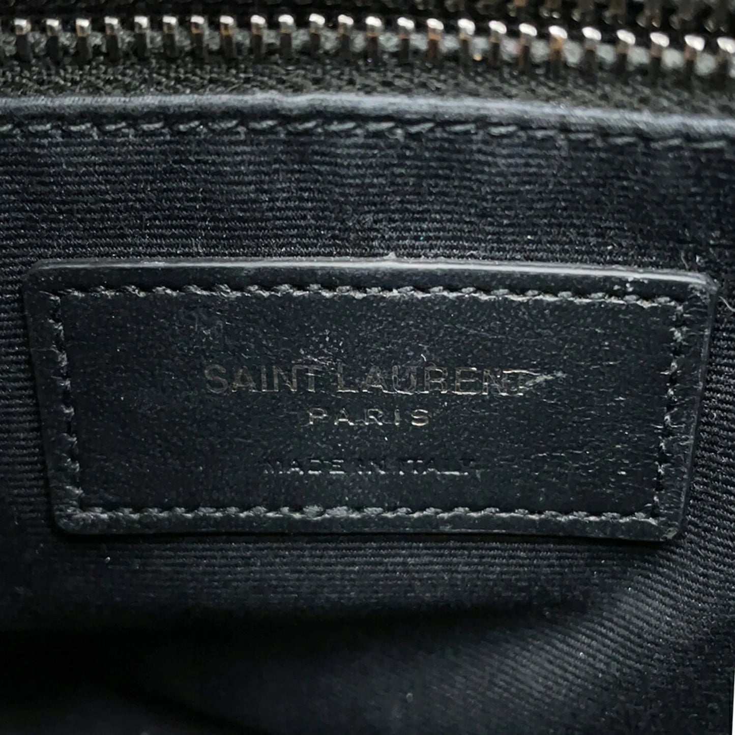 Saint Laurent Borsa a tracolla con catena Saint Laurent Niki in pelle SAINT LAURENT PARIS Nero