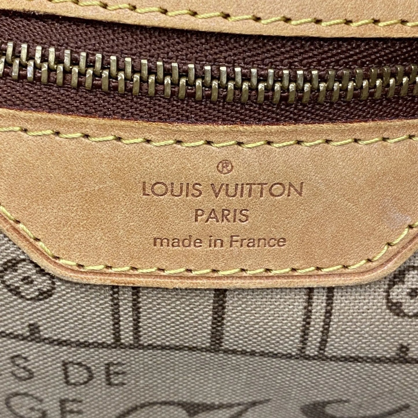 Louis Vuitton Neverfull MM Monogram Canvas – M40156