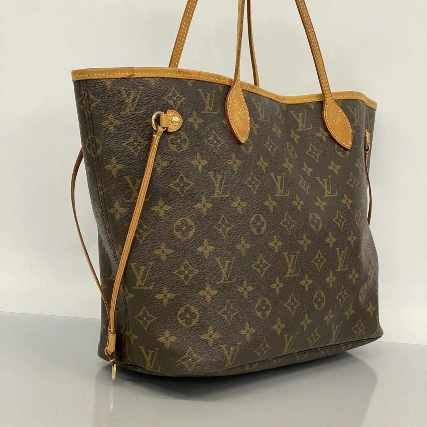 Louis Vuitton Neverfull MM Monogram Canvas – M40156
