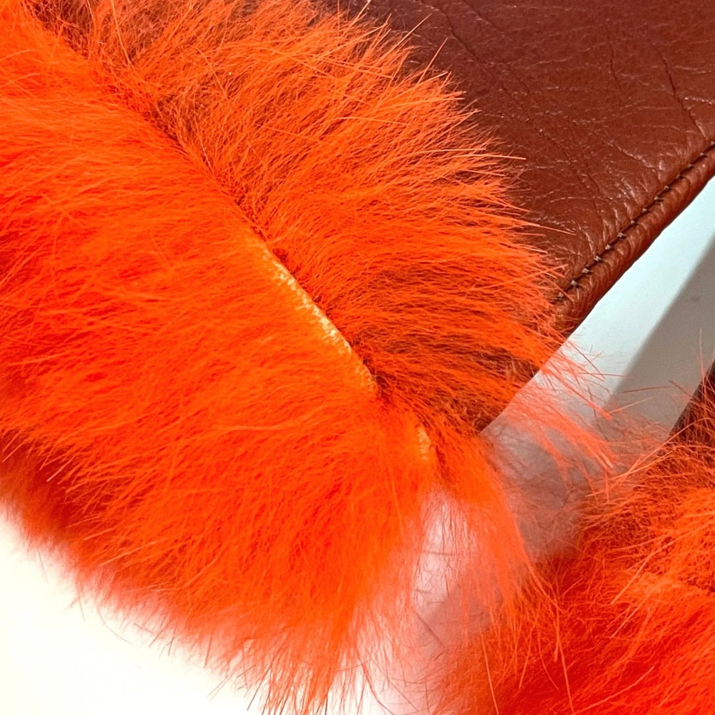 Fendi – Guanti in Pelle Rossa con Pelliccia Arancione – Taglia M – Vintage