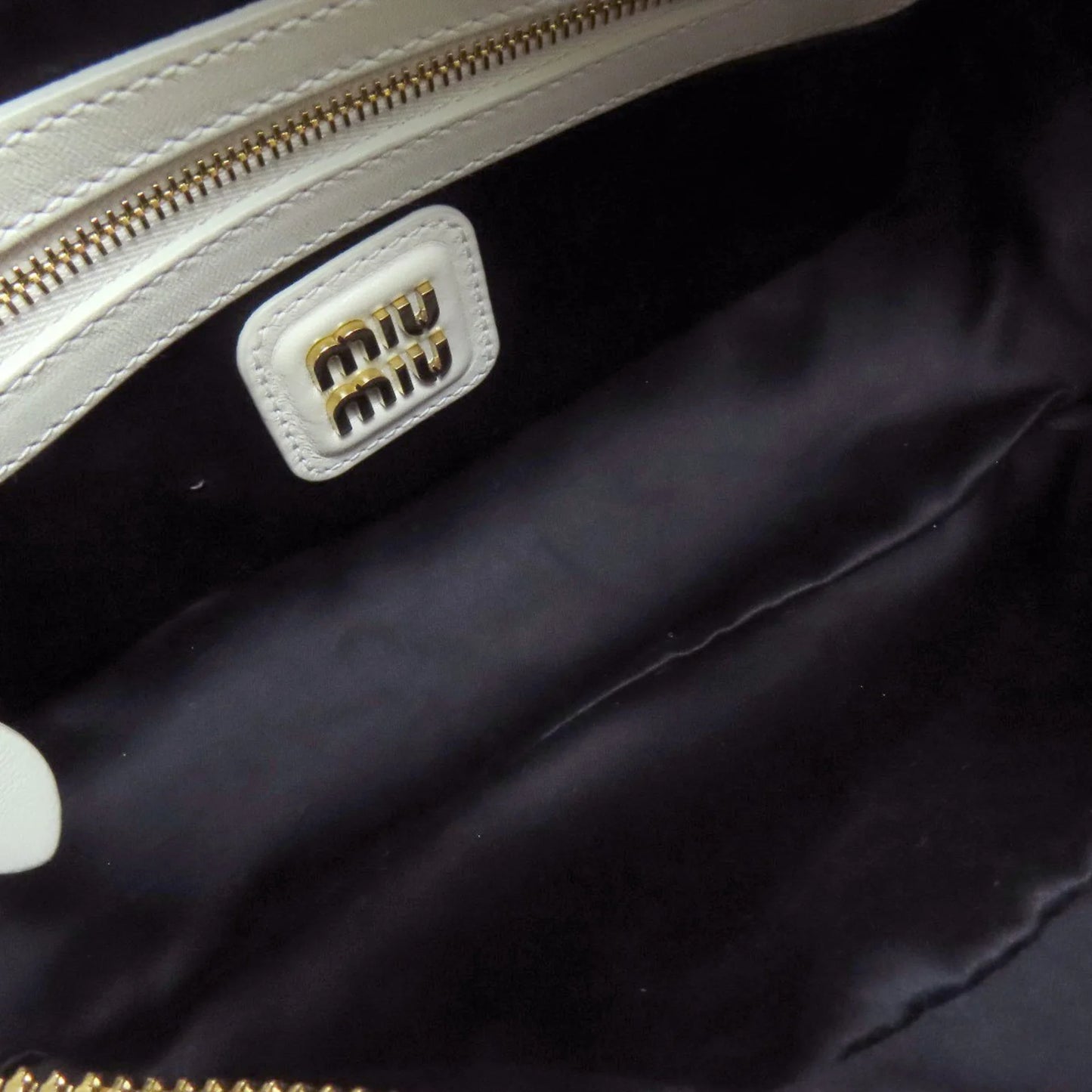 Miu Miu Arcadie Matelassé in Pelle di Vitello Bianca