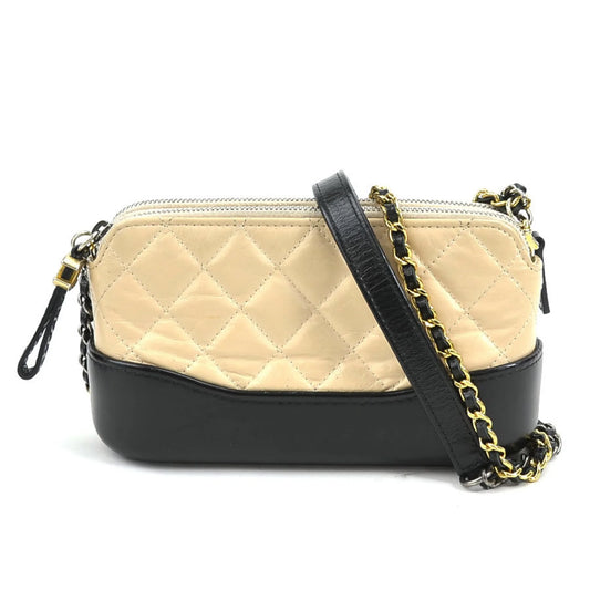 Chanel Gabrielle Small Hobo Bag in Pelle Beige e Nera – Hardware Misto Oro e Argento