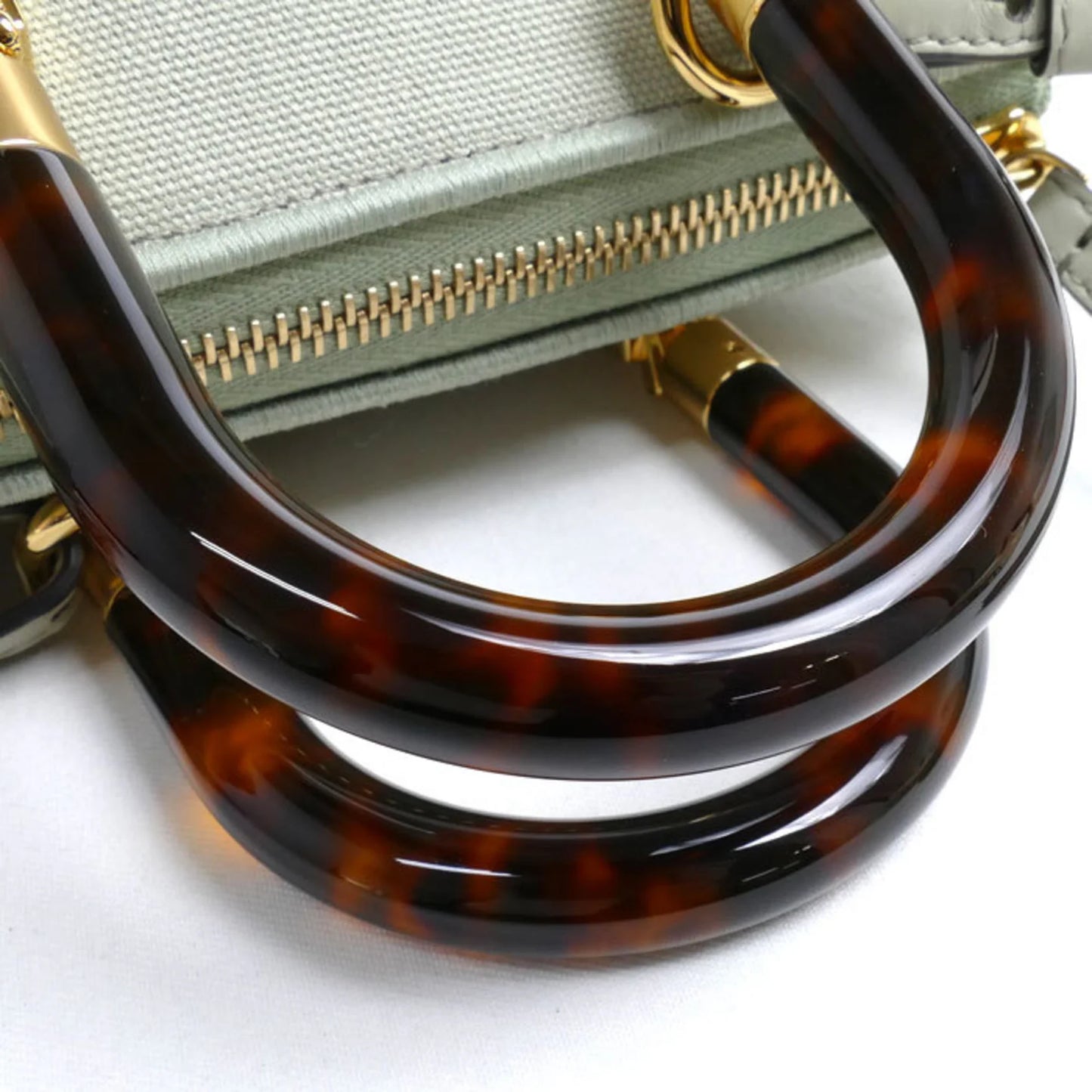 Fendi By The Way Mini in Tela e Pelle Verde Chiaro con Manici Tartarugati – Condizioni A