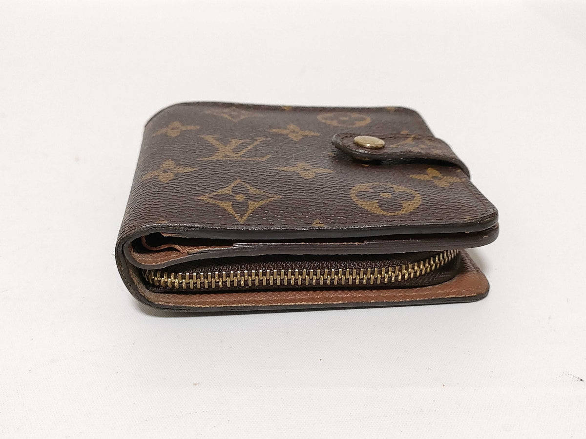 Louis Vuitton Compact Zip