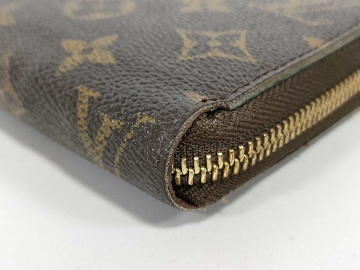 Louis Vuitton Zippy Wallet