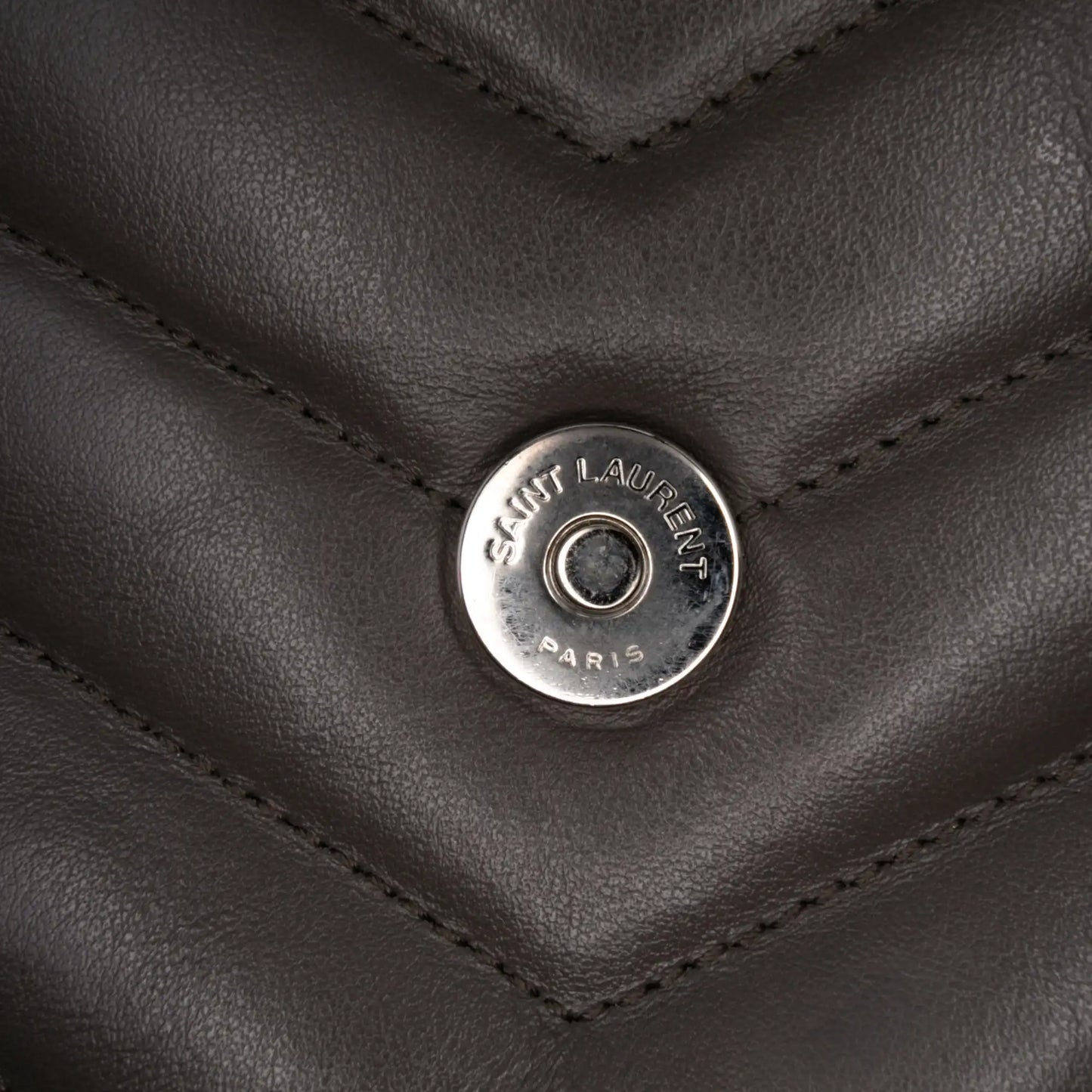 Saint Laurent Piccola borsa a tracolla LouLou in pelle di vitello con monogramma