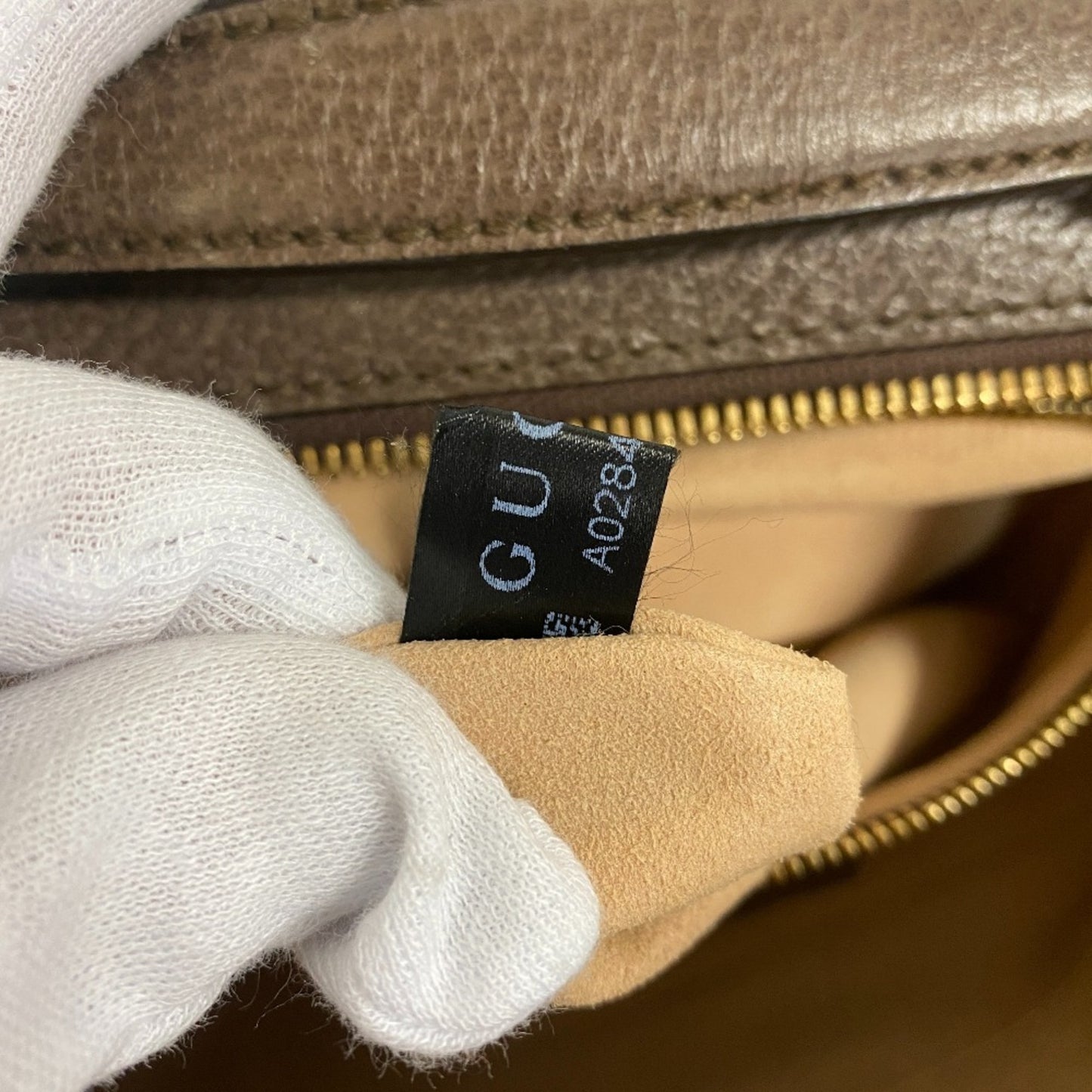 Gucci Ophidia GG Supreme Messenger Bag – Canvas & Leather – Medium Size