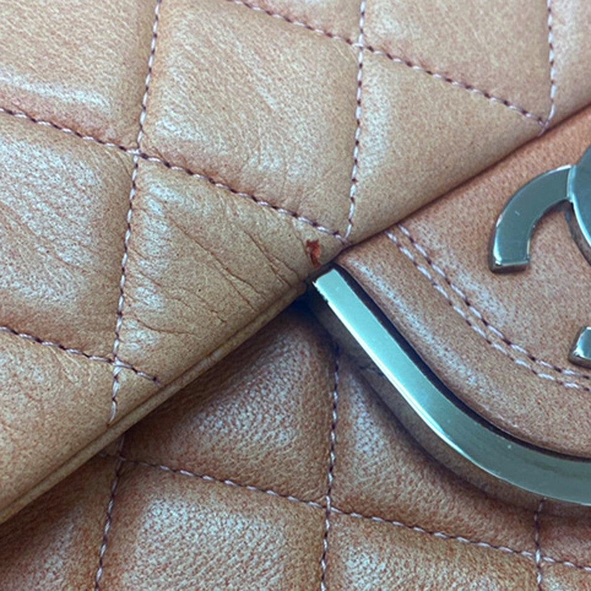 Chanel Classic Double Flap Medium in Pelle Rosa – Hardware Argento