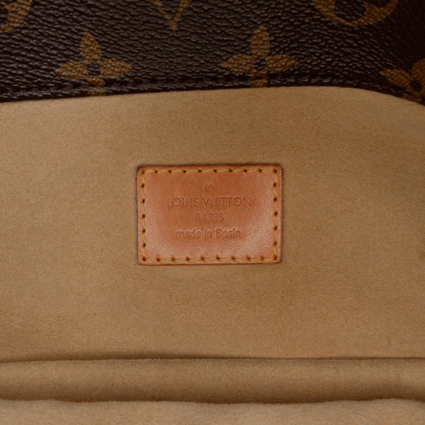Louis Vuitton Artsy MM Monogram Canvas – 2010
