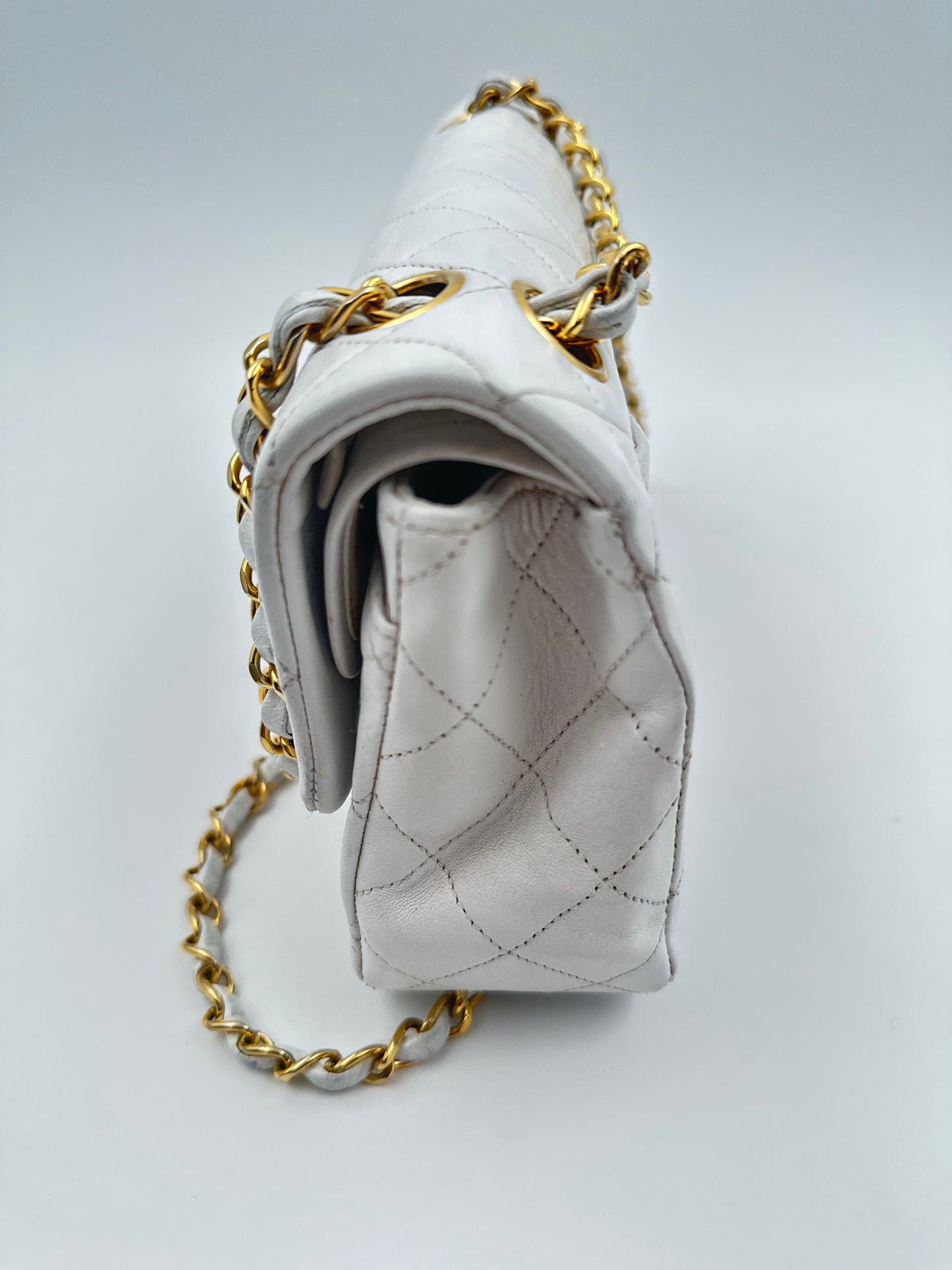 Chanel Classic Flap Small in pelle bianca – Oro 24k – Serie 1 (1989–1991) – Full Set