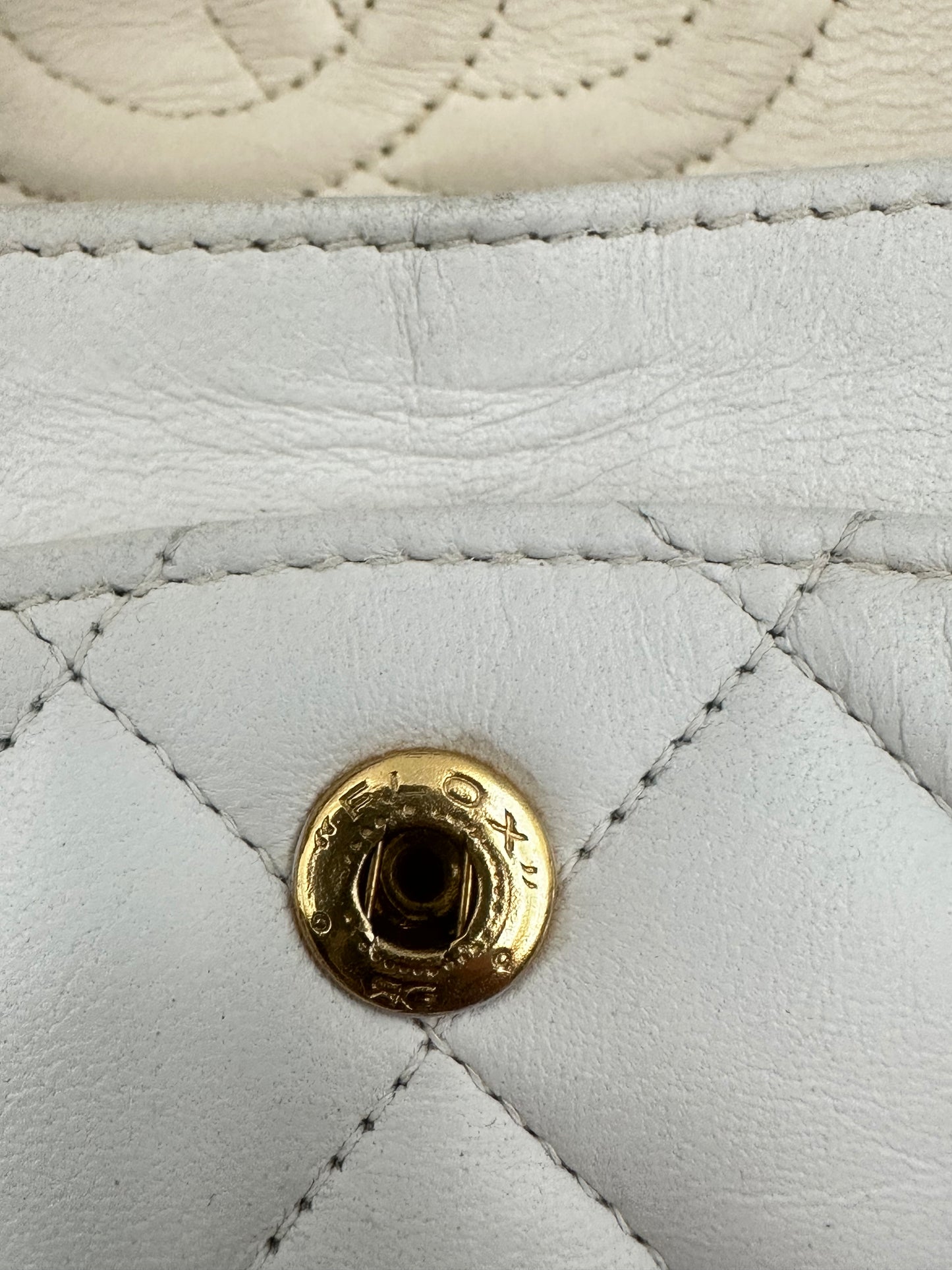 Chanel Classic Flap Small in pelle bianca – Oro 24k – Serie 1 (1989–1991) – Full Set