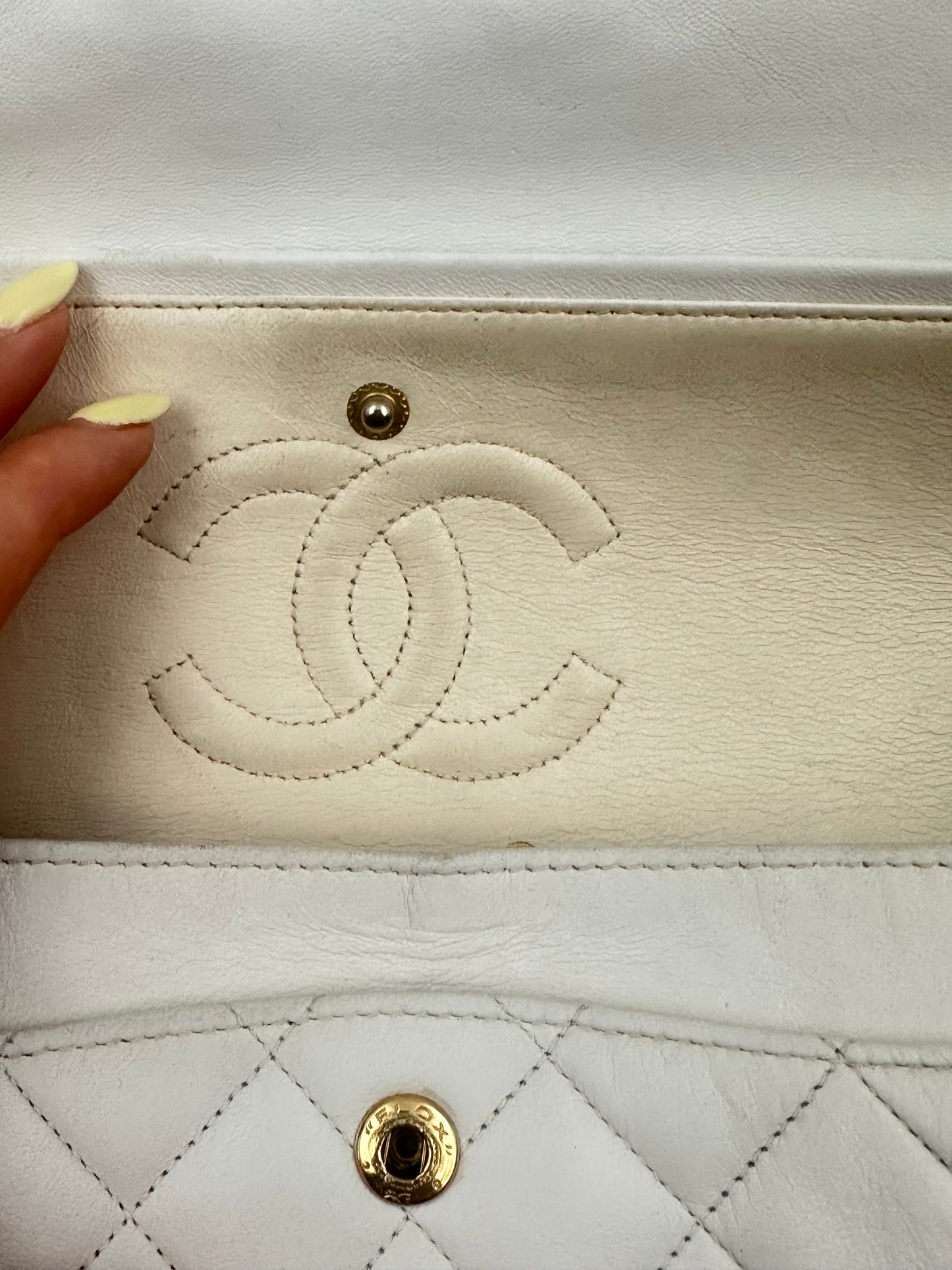 Chanel Classic Flap Small in pelle bianca – Oro 24k – Serie 1 (1989–1991) – Full Set