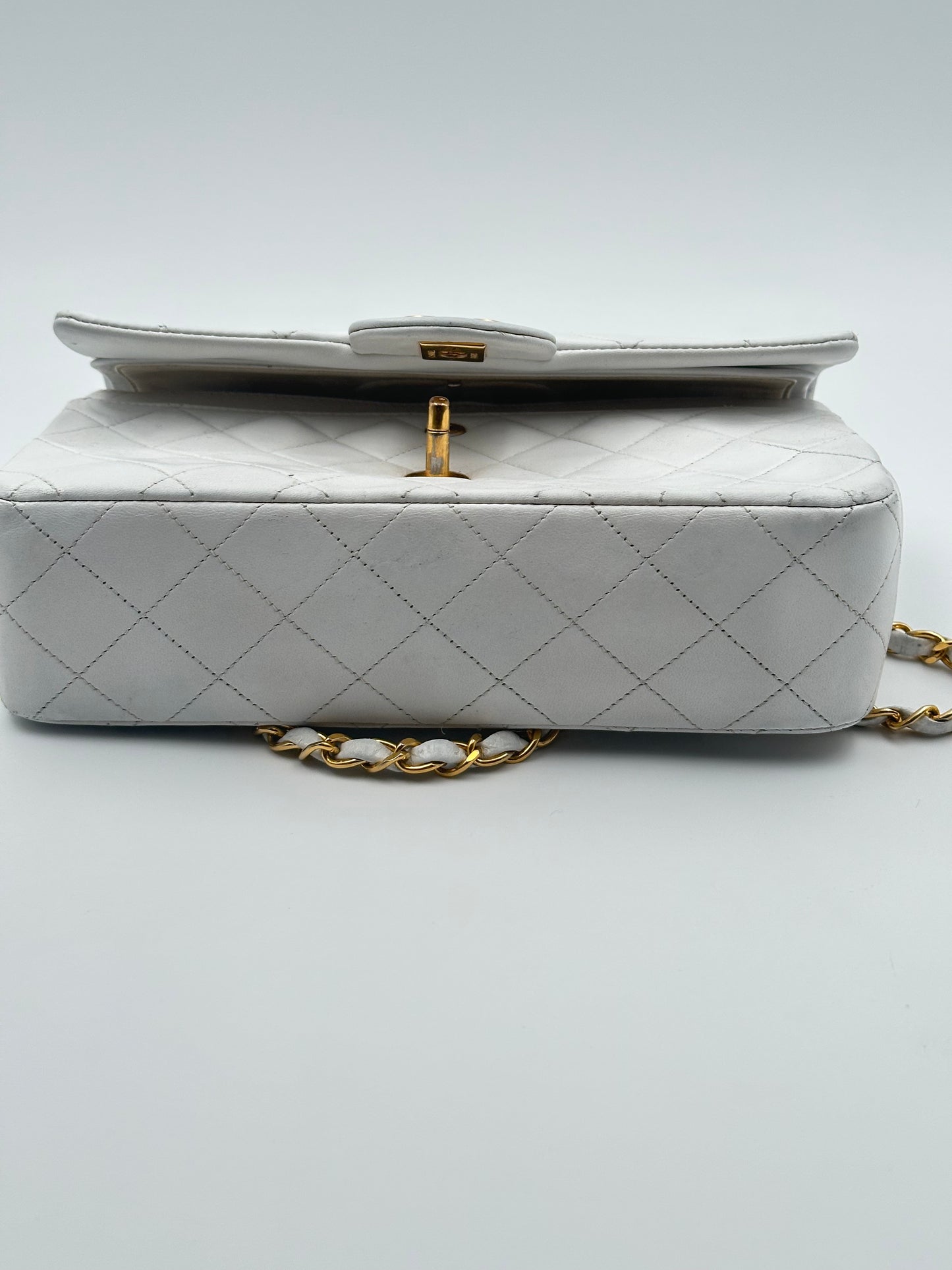 Chanel Classic Flap Small in pelle bianca – Oro 24k – Serie 1 (1989–1991) – Full Set