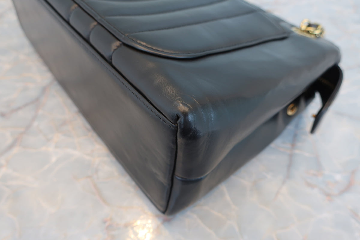 Chanel Vintage Shopping Bag con Catena – Pelle Nera