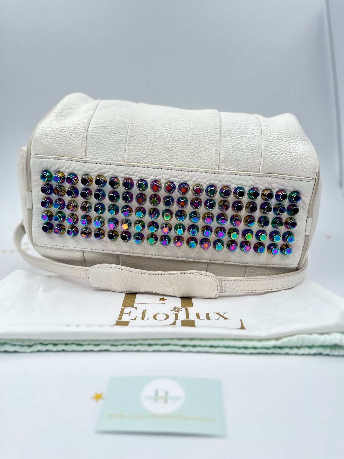 Alexander Wang Rocco Bag in Pelle Martellata Bianca con Borchie Iridescenti