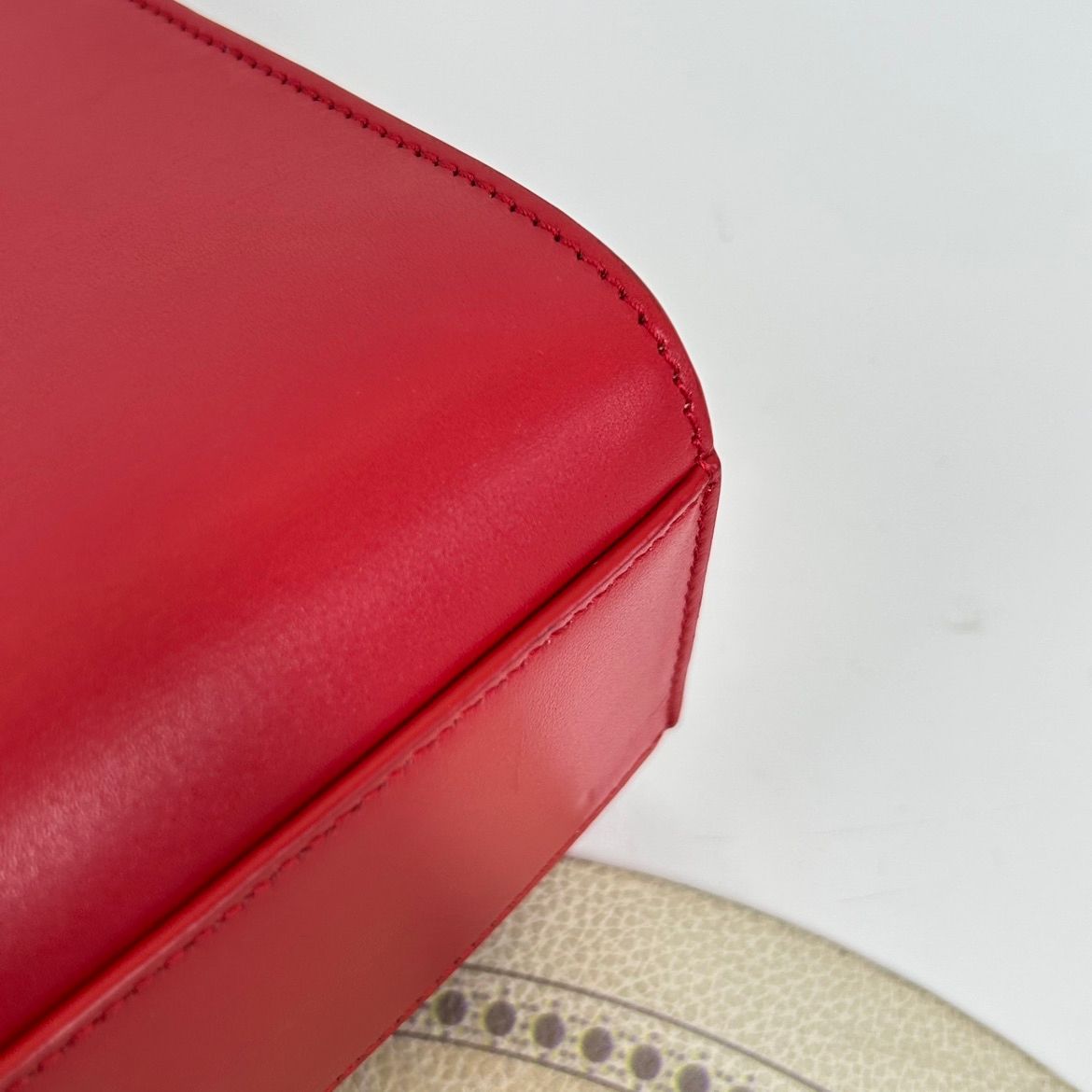 Saint Laurent Paris – Manhattan Shoulder Bag in Smooth Leather Rosso
