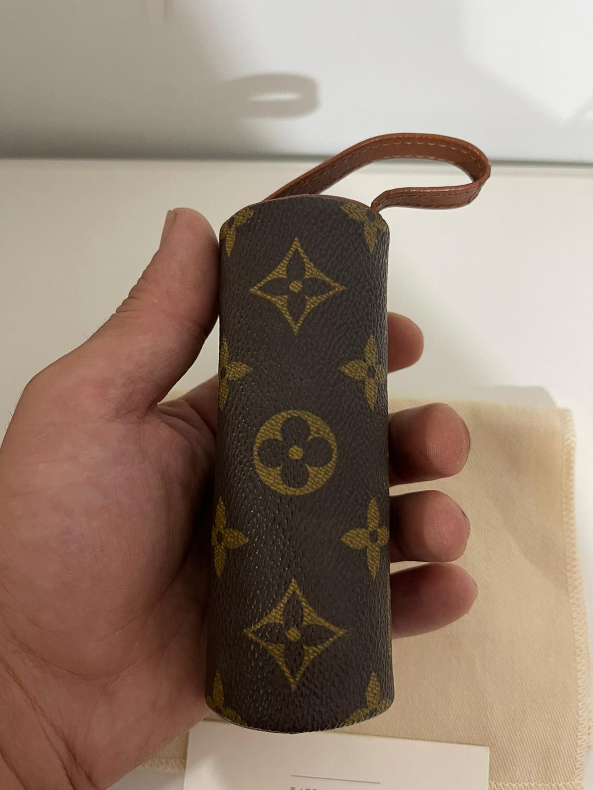 Louis Vuitton Mini Pochette Cylindrique Monogram – Porta Monete/Accessori