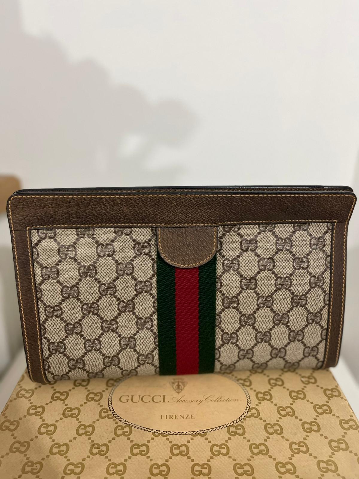Gucci Vintage Clutch GG Supreme – Web Stripe