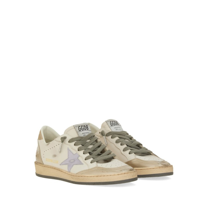 Golden Goose – Ball Star Sneaker in Pelle Bianca con Stella Lilla e Dettagli Retro – Donna – FW25