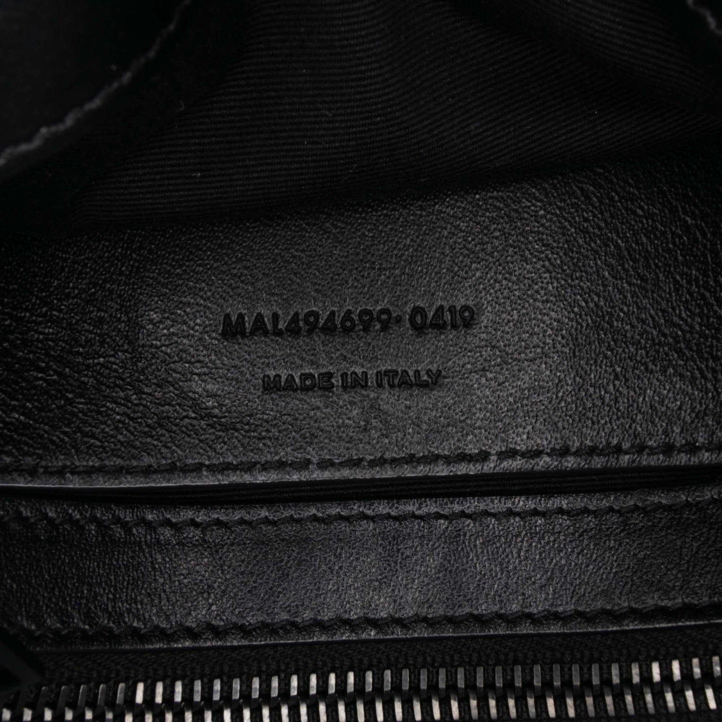 Saint Laurent Piccola borsa a tracolla LouLou in pelle di vitello con monogramma - Etoilux