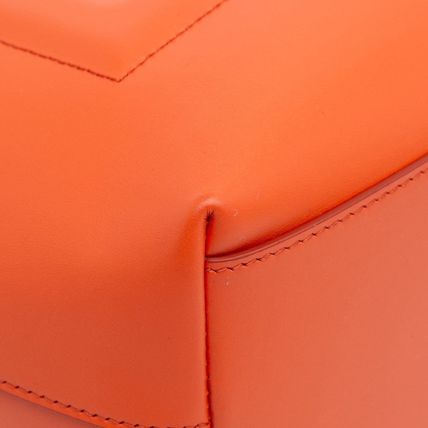 Dolce & Gabbana Piccola borsa shopper in pelle di vitello con logo DG - Etoilux