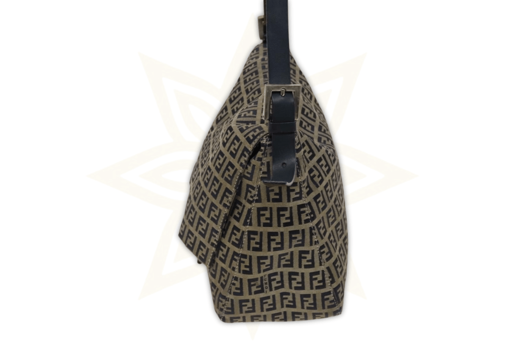 Fendi Mama Baguette in Canvas Zucchino Navy con Finiture Argentate - Etoilux