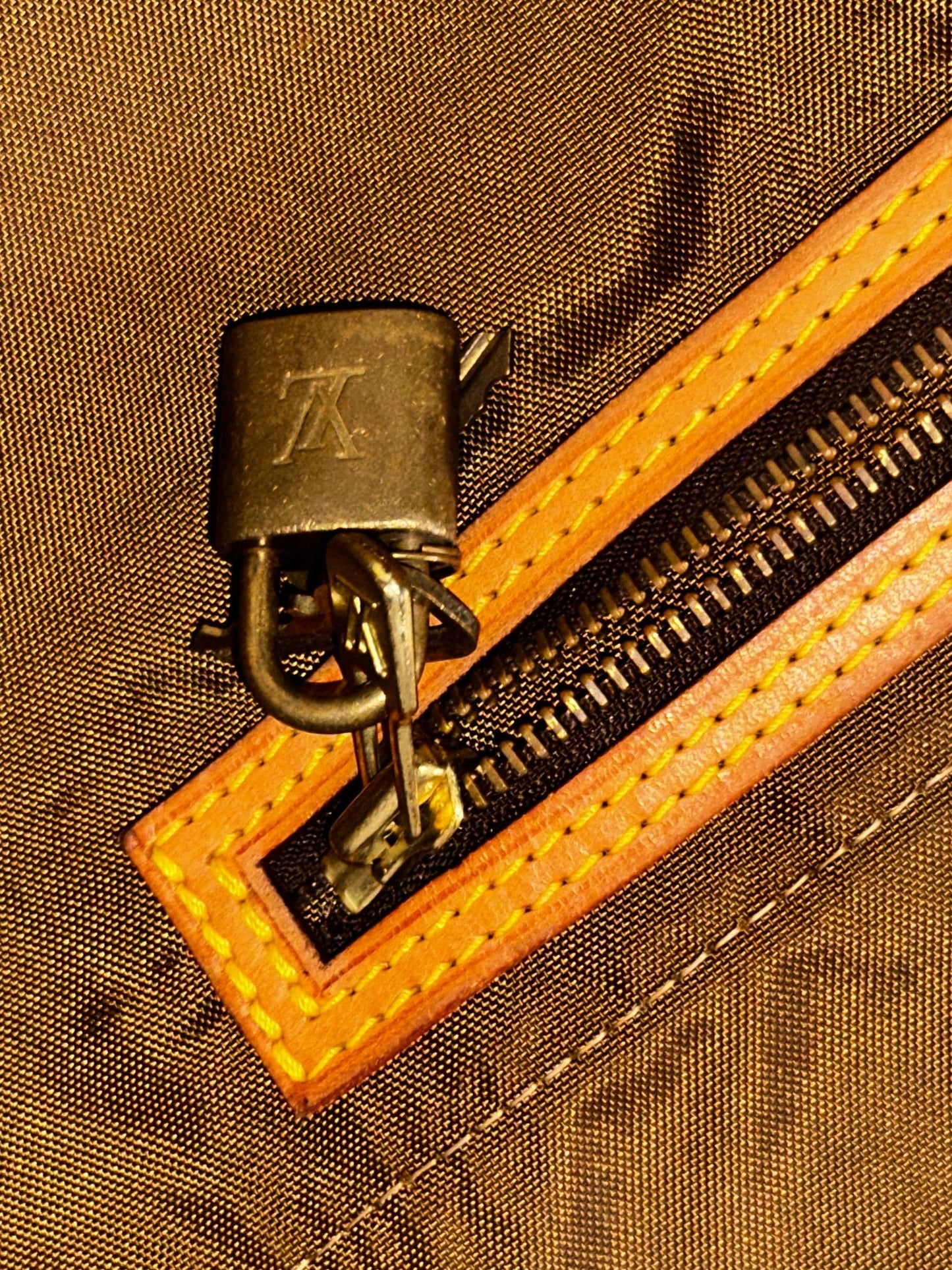 Louis Vuitton Garment Bag in Monogram – Borsa Porta Abiti da Viaggio Vintage RPV - Etoilux