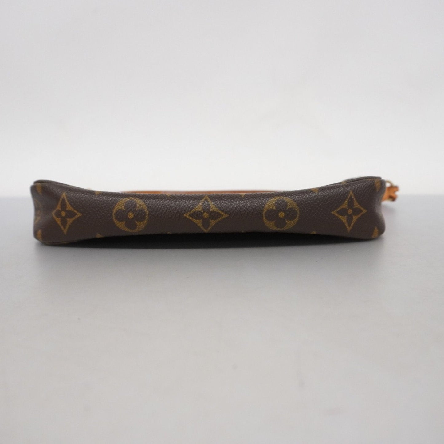 Louis Vuitton Pochette Accessoire - Etoilux