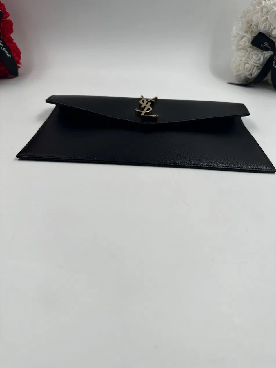 Saint Laurent Uptown Pouch Grain de Poudre Nera Hardware Oro – 27 cm - Etoilux