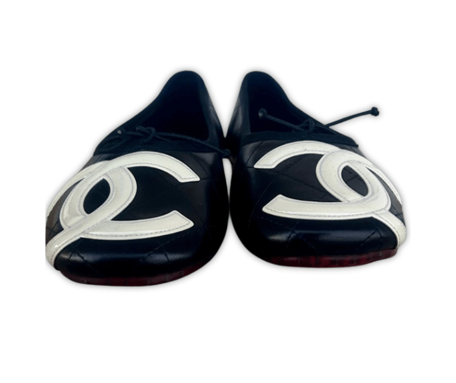 Chanel Ballerines Logo Maxi in Pelle Trapuntata Nera Taglia 38 | Condizioni eccellenti | Iconiche & Introvabili - Etoilux