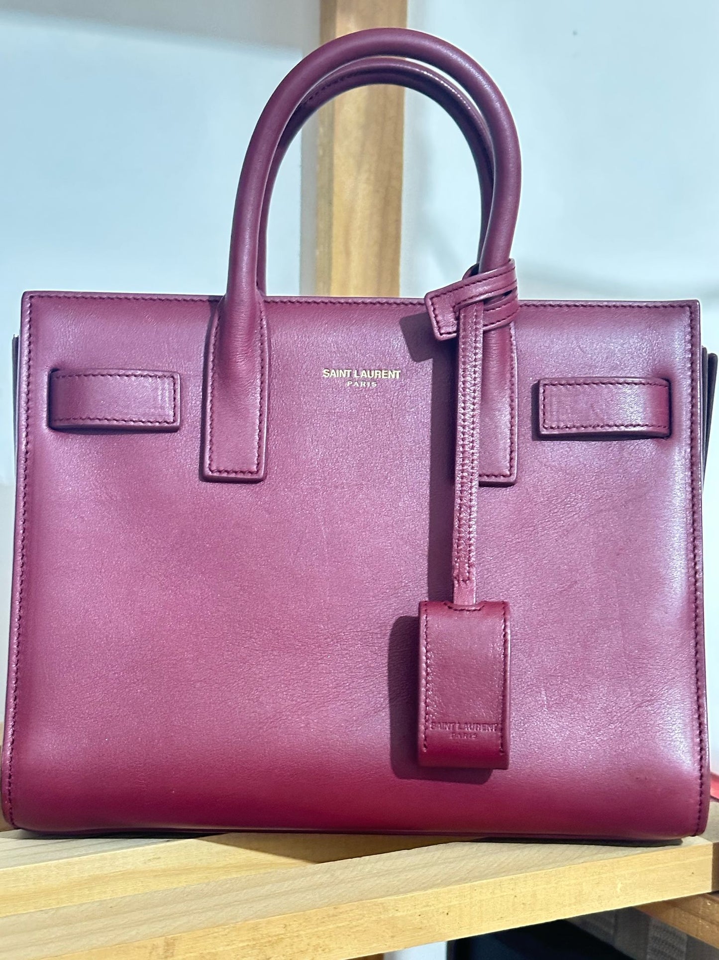 Saint Laurent Sac de Jour Nano in Pelle Bordeaux - Etoilux
