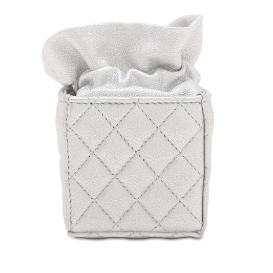 Chanel Mini Bucket Bag in Pelle Caviar Argento – 2021 - Etoilux