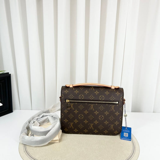 Louis Vuitton Pochette Métis – Monogram Canvas - Etoilux