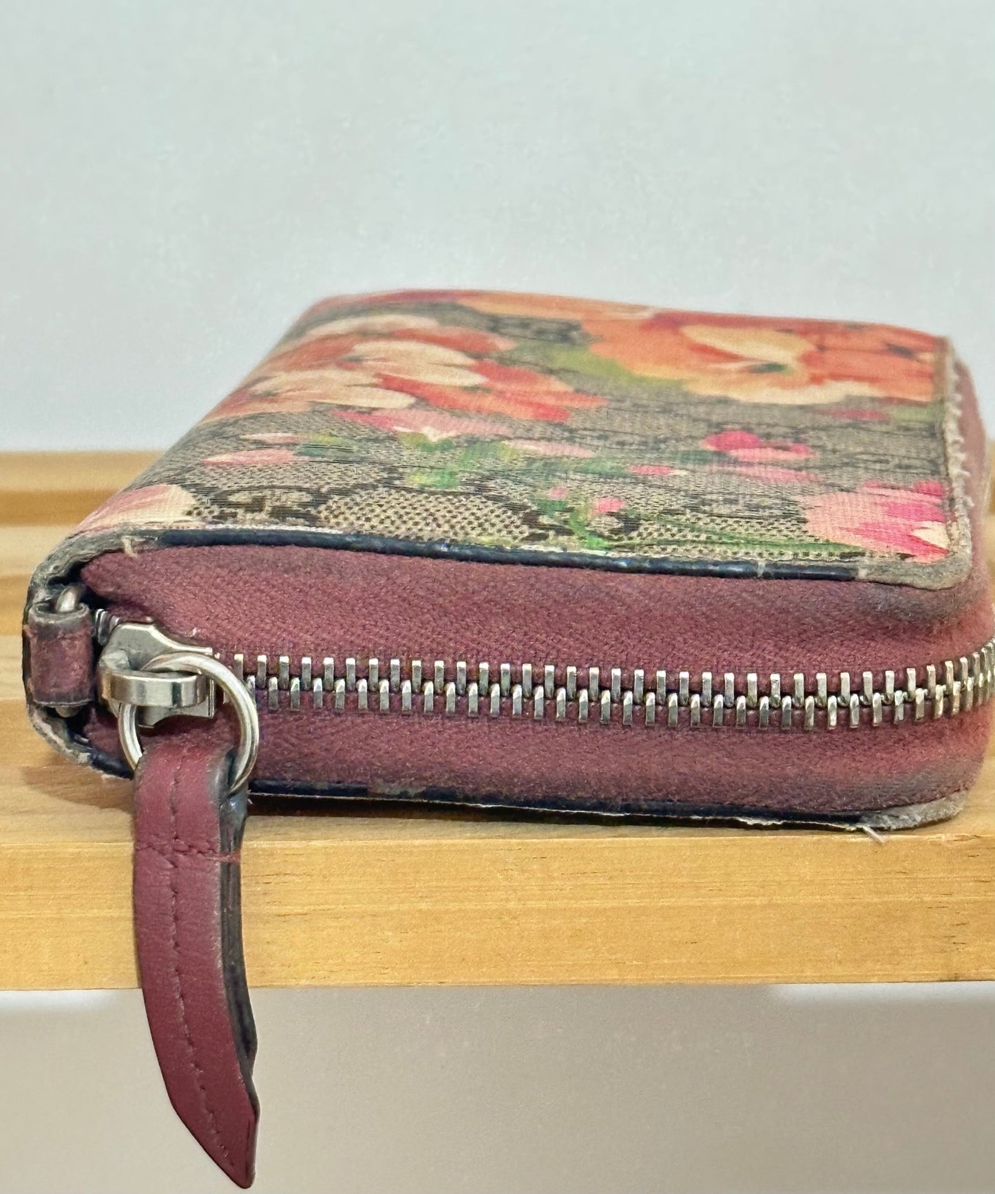 Gucci Portafoglio Zip Around – Blooms Collection SKU: RPV05003025 - Etoilux