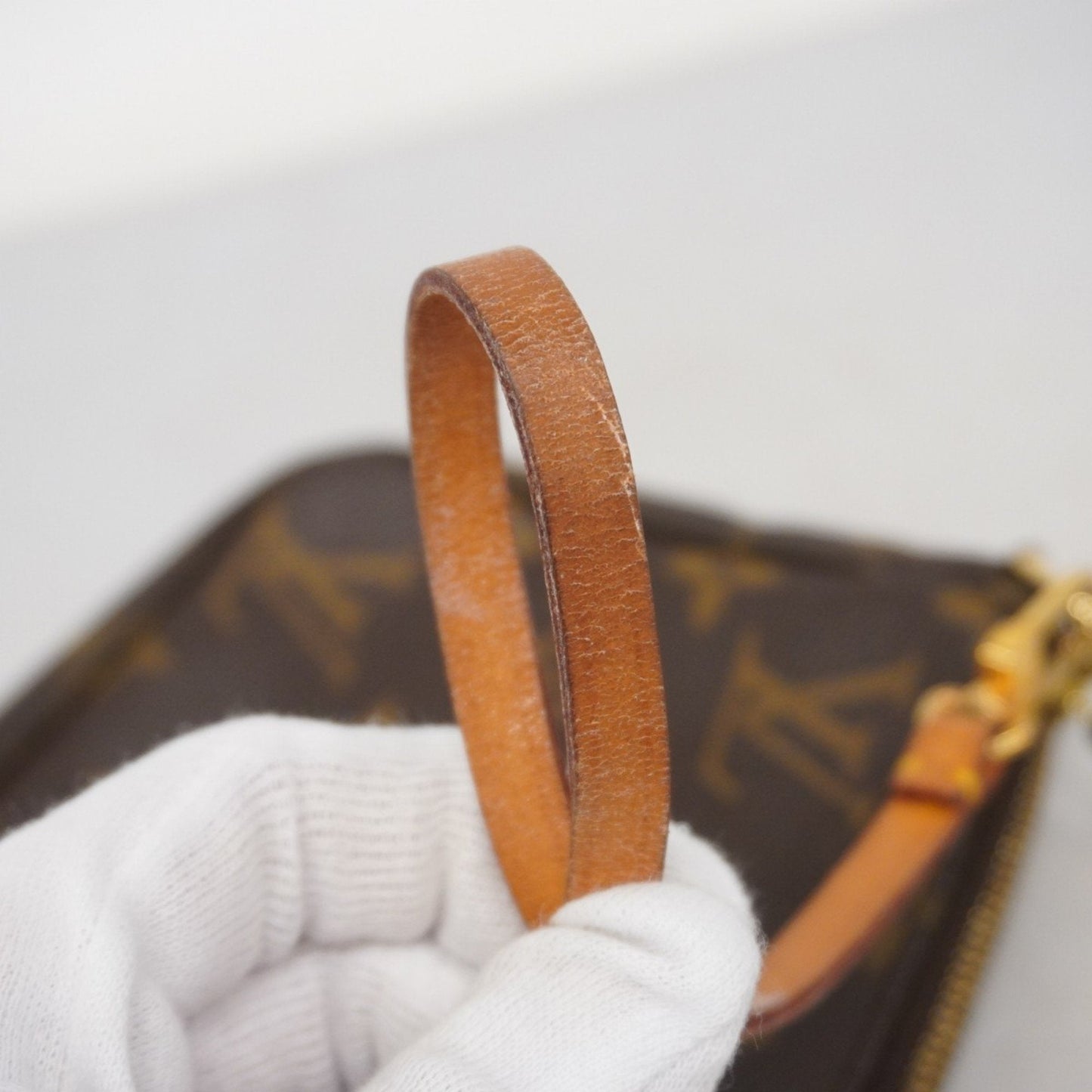 Louis Vuitton Pochette Accessoire - Etoilux