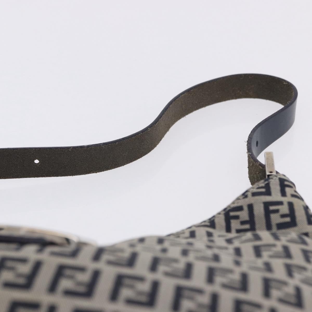 Fendi Hobo con fibbia sul manico - Etoilux