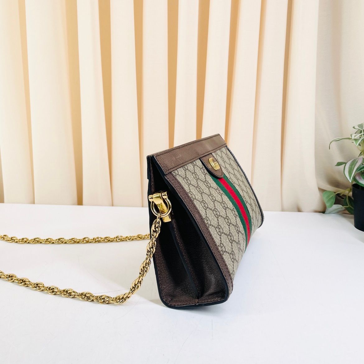 Gucci – Ophidia Canvas Retro con Tracolla in Catena – 26 × 7 × 17.5 cm - Etoilux