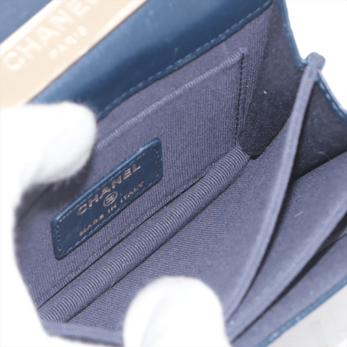 CHANEL Mini Handle Wallet on Chain in pelle trapuntata blu navy - Etoilux