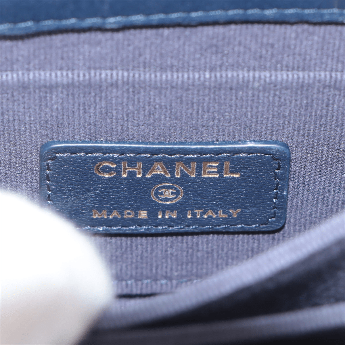 CHANEL Mini Handle Wallet on Chain in pelle trapuntata blu navy - Etoilux