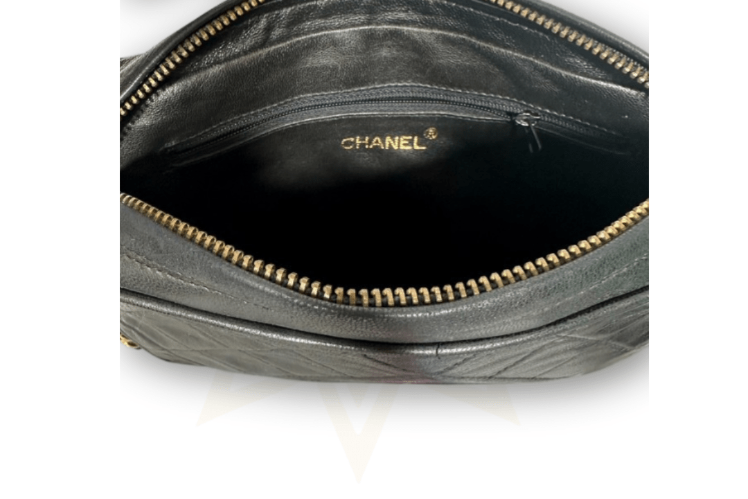 Chanel Camera Bag in pelle nera trapuntata – Vintage anni ‘80/’90 - Etoilux