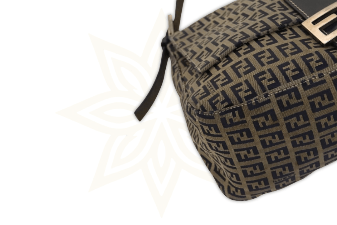 Fendi Mama Baguette in Canvas Zucchino Navy con Finiture Argentate - Etoilux