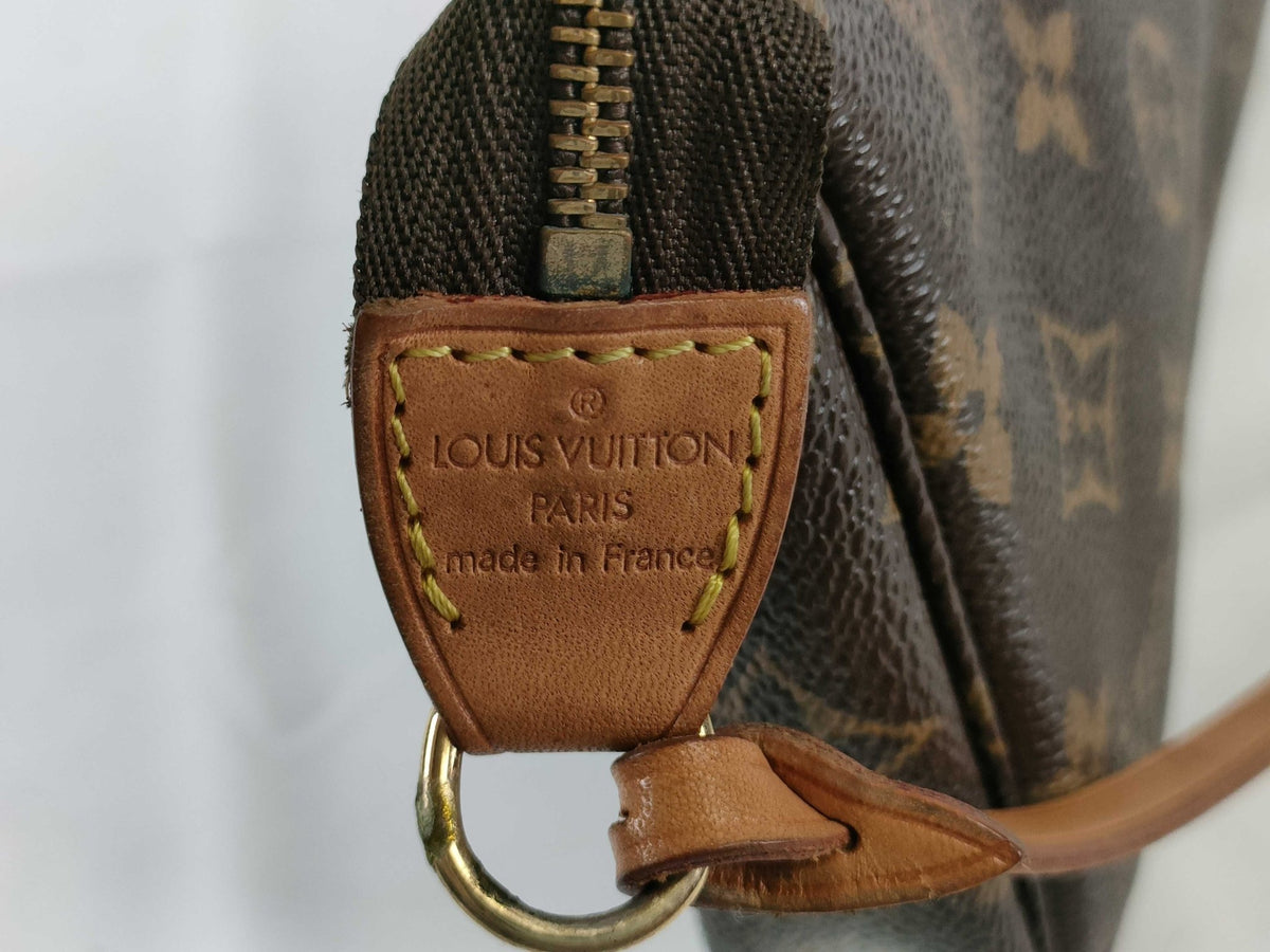 Louis Vuitton Pochette Accessoires - Etoilux