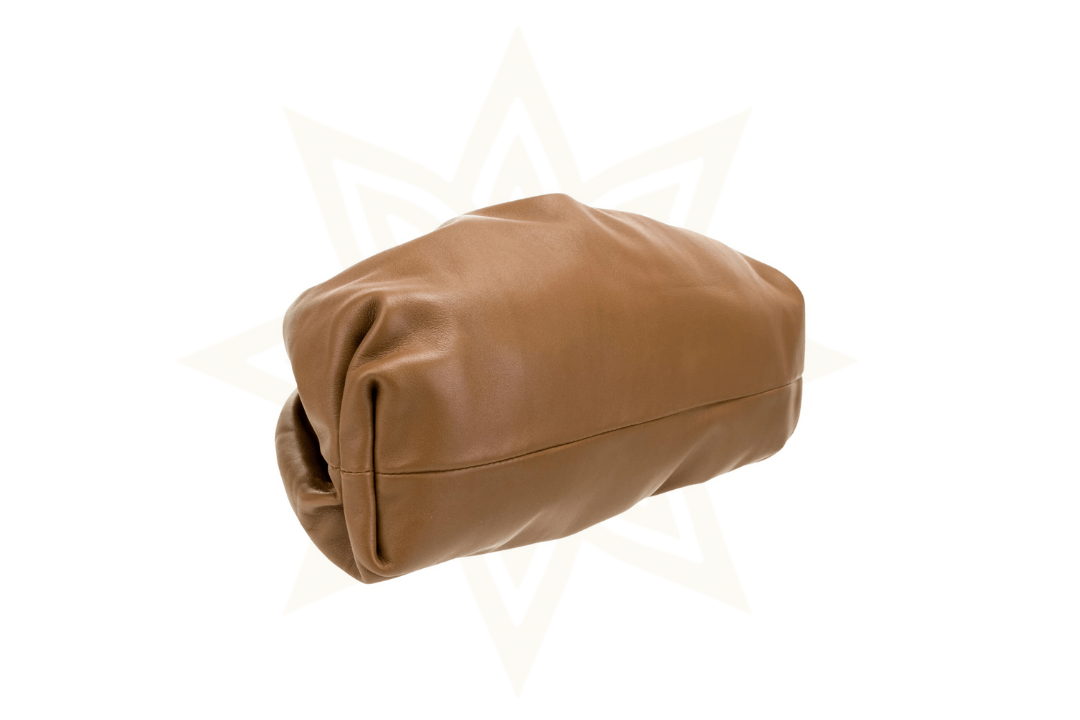 Bottega Veneta The Pouch Large in pelle caramello - Etoilux