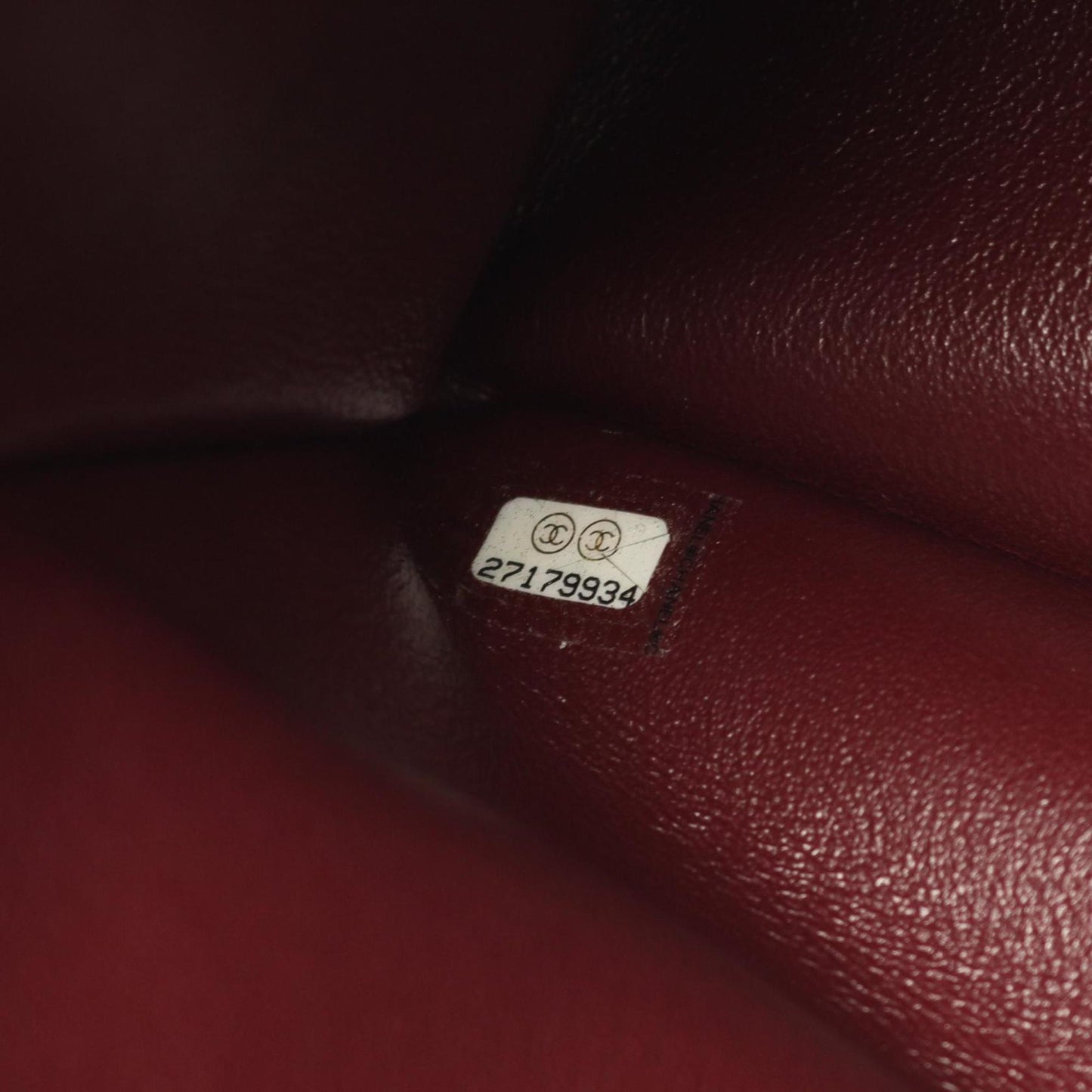 Chanel Timeless Classic Flap Medium – Pelle Nera con Hardware Argentato - Etoilux