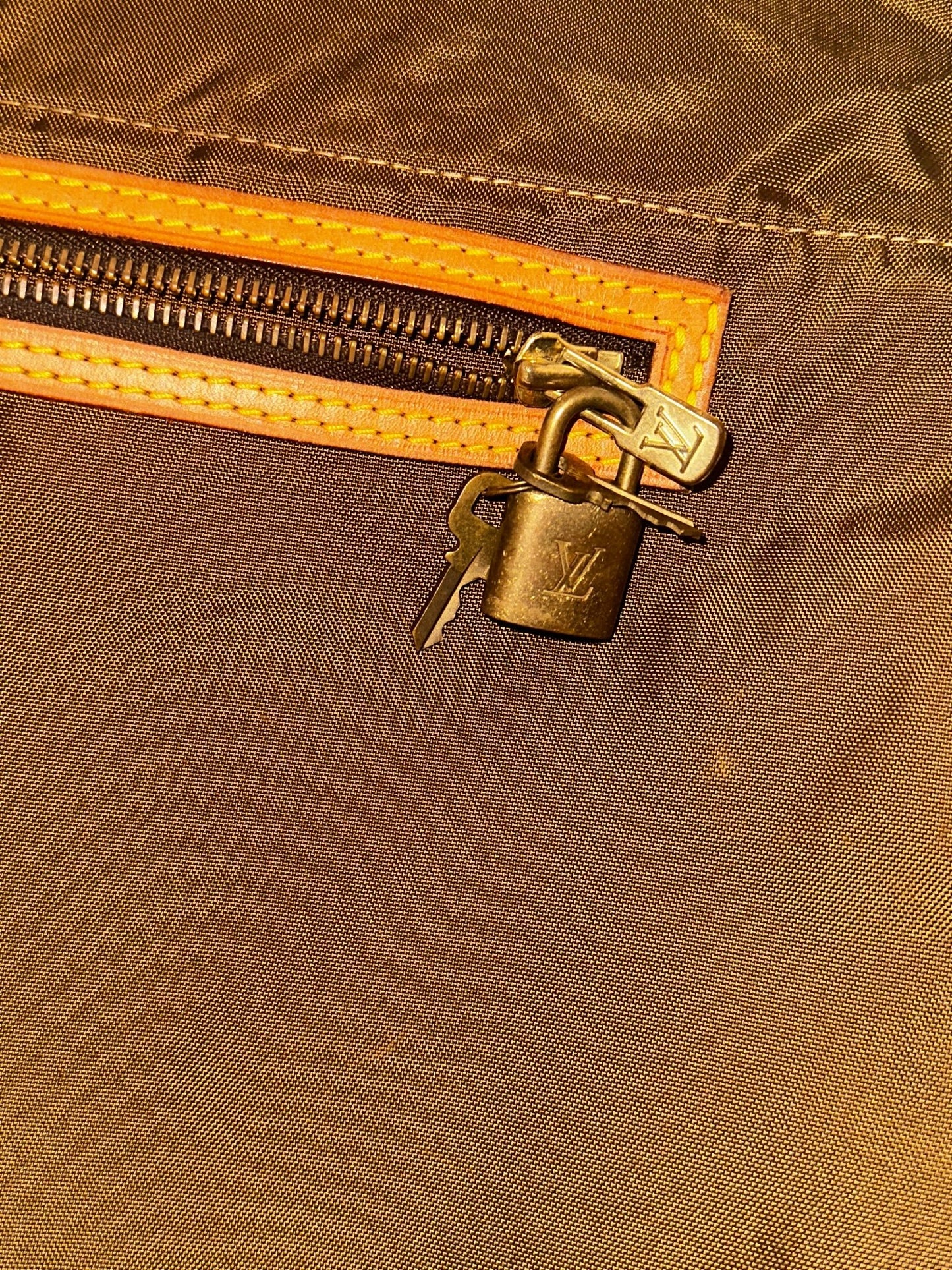 Louis Vuitton Garment Bag in Monogram – Borsa Porta Abiti da Viaggio Vintage RPV - Etoilux