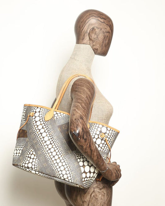 Louis Vuitton × Yayoi Kusama Neverfull MM Monogram Waves – 32 cm - Etoilux