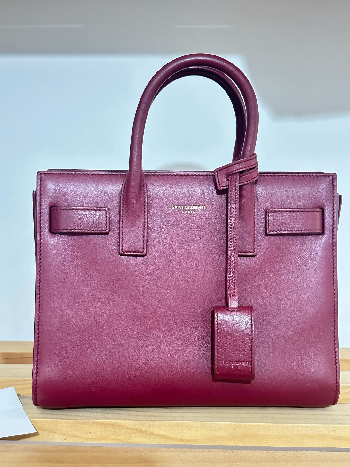 Saint Laurent Sac de Jour Nano in Pelle Bordeaux - Etoilux