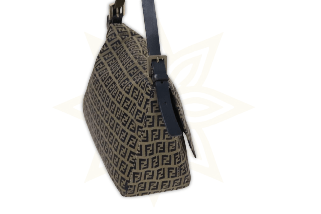 Fendi Mama Baguette in Canvas Zucchino Navy con Finiture Argentate - Etoilux